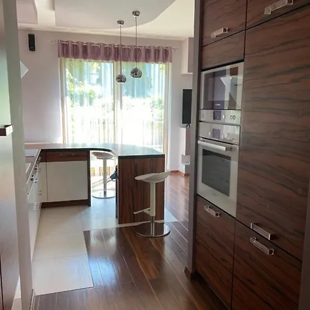 Ann Apartament Nadmorski Dwor Apartment